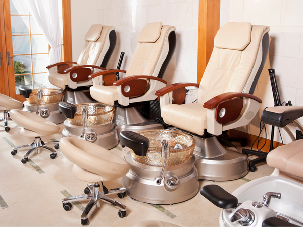 Comparing Different Types of Spa Pedicure Chairs and Their Benefits