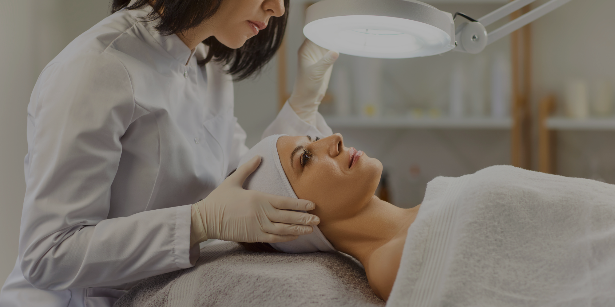 Magnifying Lamps: The Essential Tool Every Salon & Spa Should Have