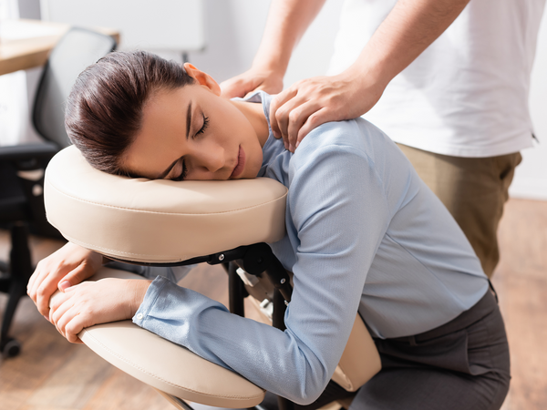 Relax and Unwind: The Benefits of Using a Shoulder Massage Chair